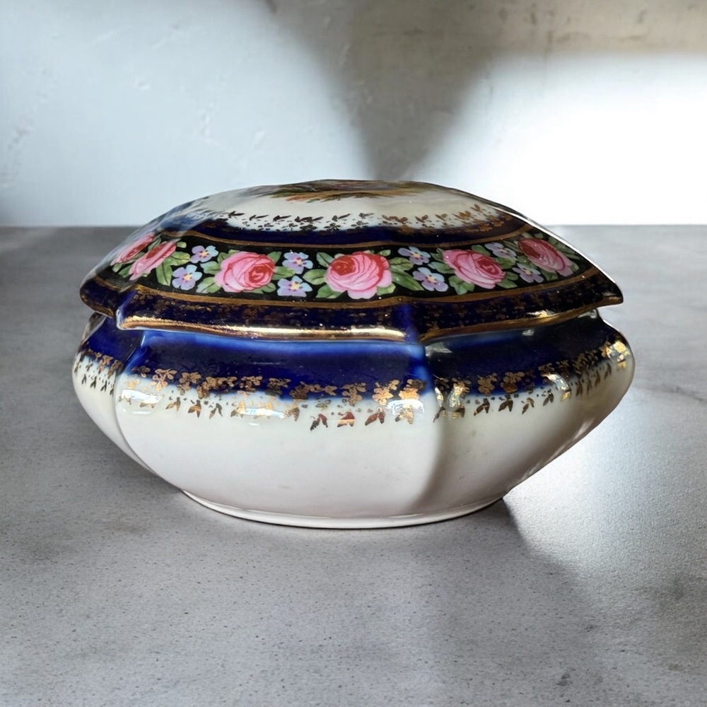 Vintage JL Menau German Ladies Powder Bowl